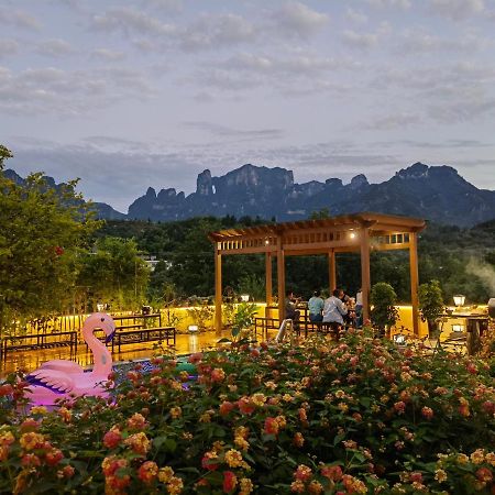 Heaven'S Gate Home Stay --Free Pick Up Service--Panoramic View Of Tianmen Mountain 張家界市 エクステリア 写真